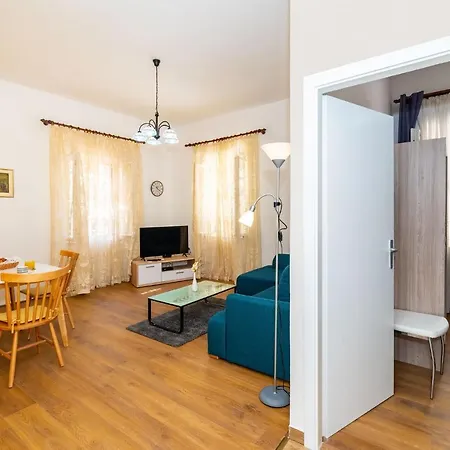 History Center 公寓 *