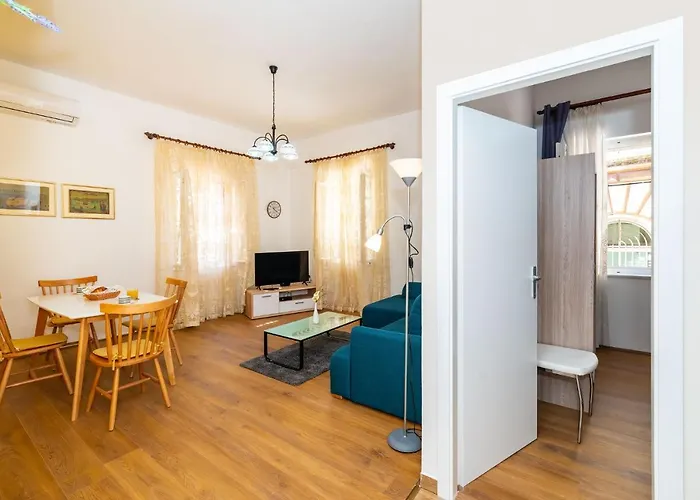 History Center Apartmán *