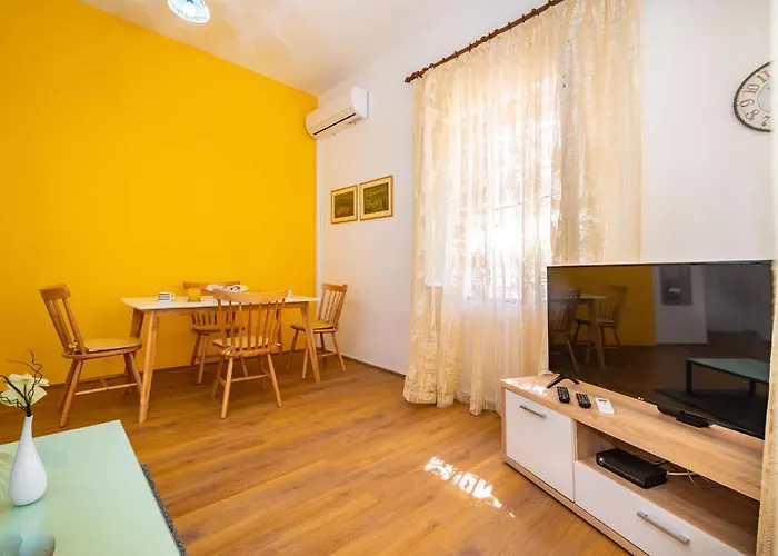 History Center * Ζαντάρ